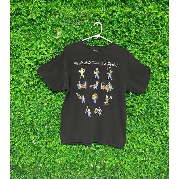 Vintage Fallout 4 T-shirt - Adult Mens Large - P25 - Picture 1 of 2